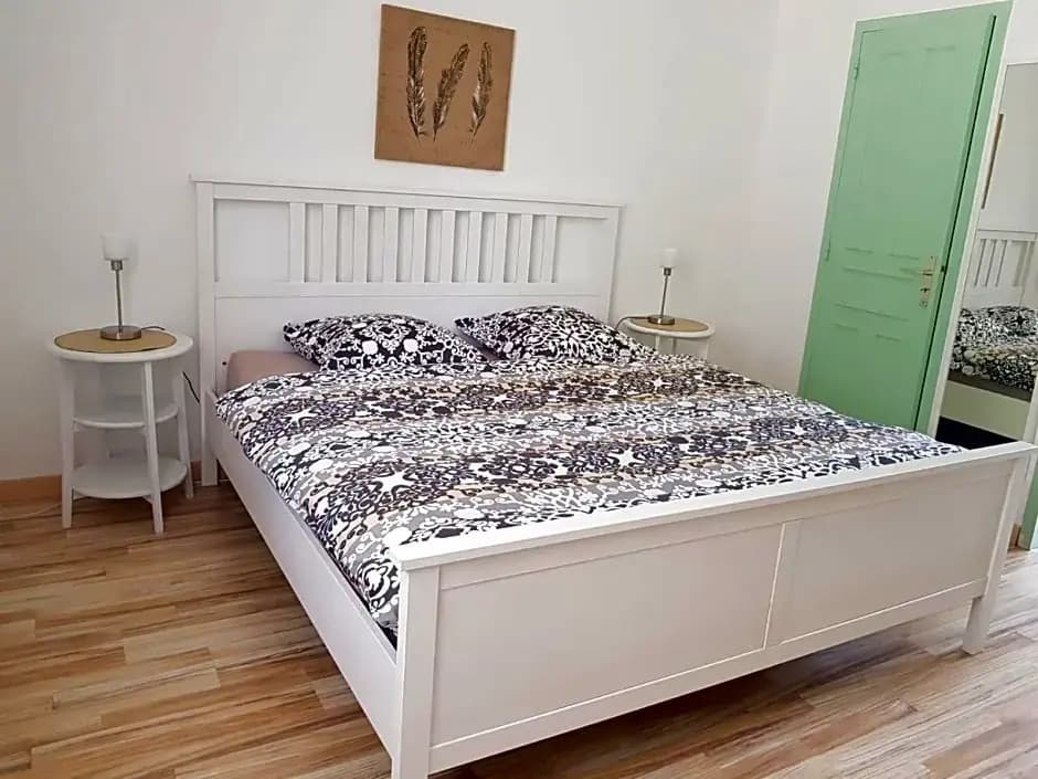 Le Venay - Photo 2
