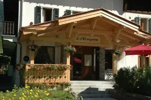 Hôtel Arveyron - Photo 1