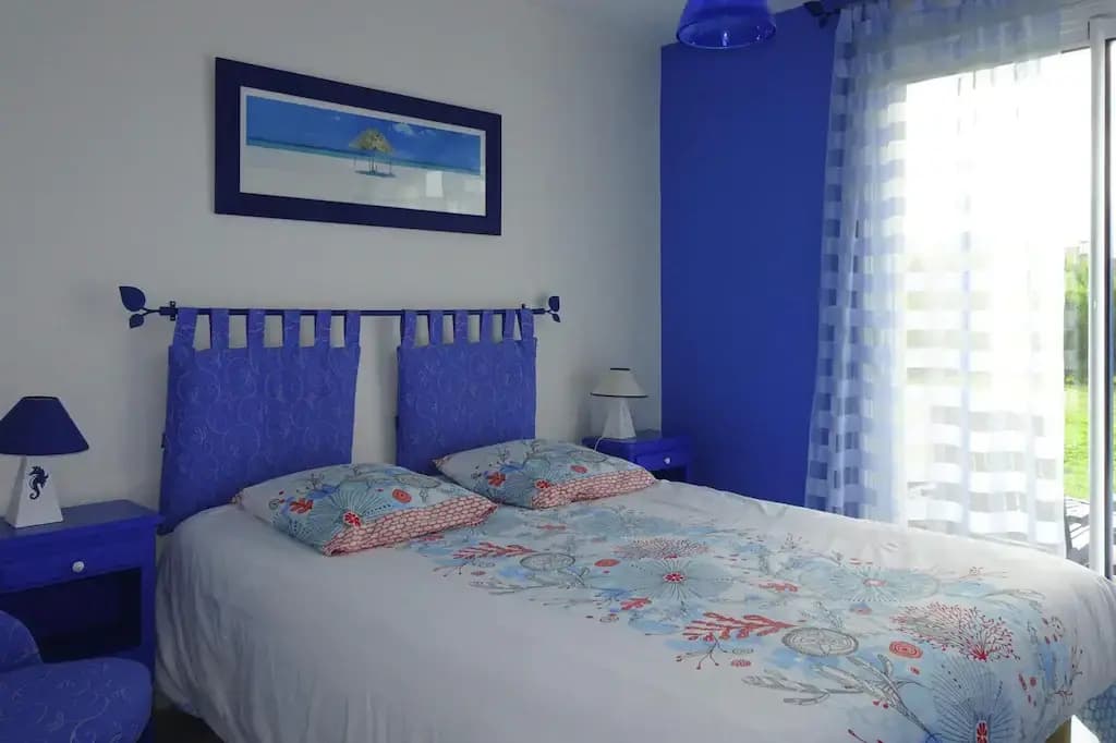 Holiday Home in Le Guilvinec Near Sandy Beach - Photo 3