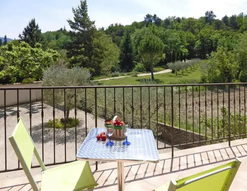 Malaucene Garden Apartment Stay - Photo 4