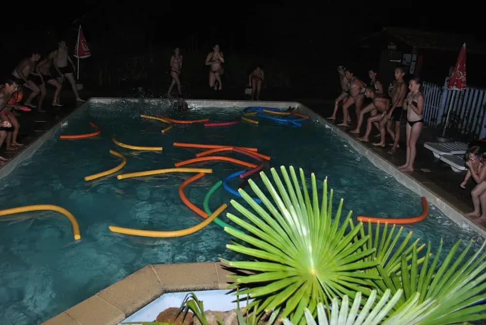 Camping Les Lacs de Courtes - Chalets - Photo 4