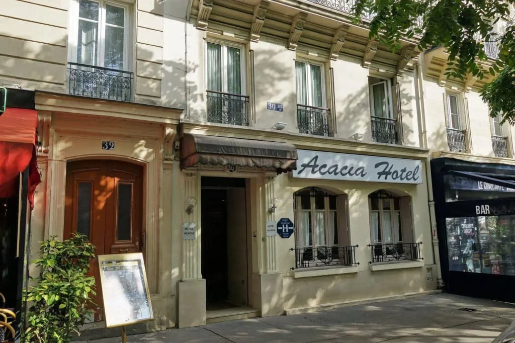 Acacia Hotel - Photo 1