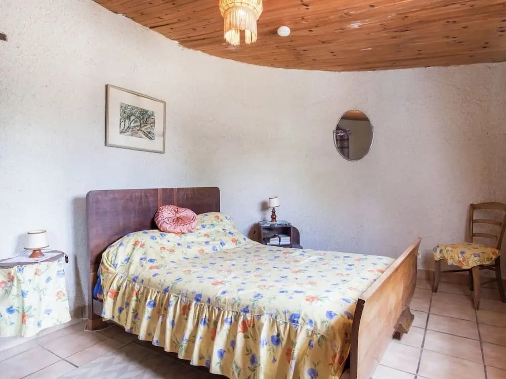 A Cave House With a Historic Charm - Miniature 7
