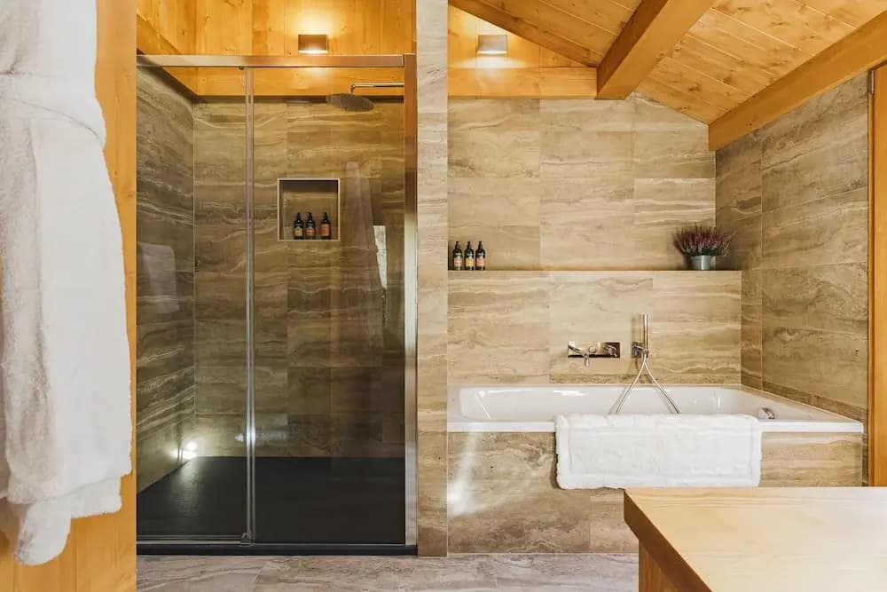 Chalet Scierie - Luxury Chalet With hot tub - Miniature 8