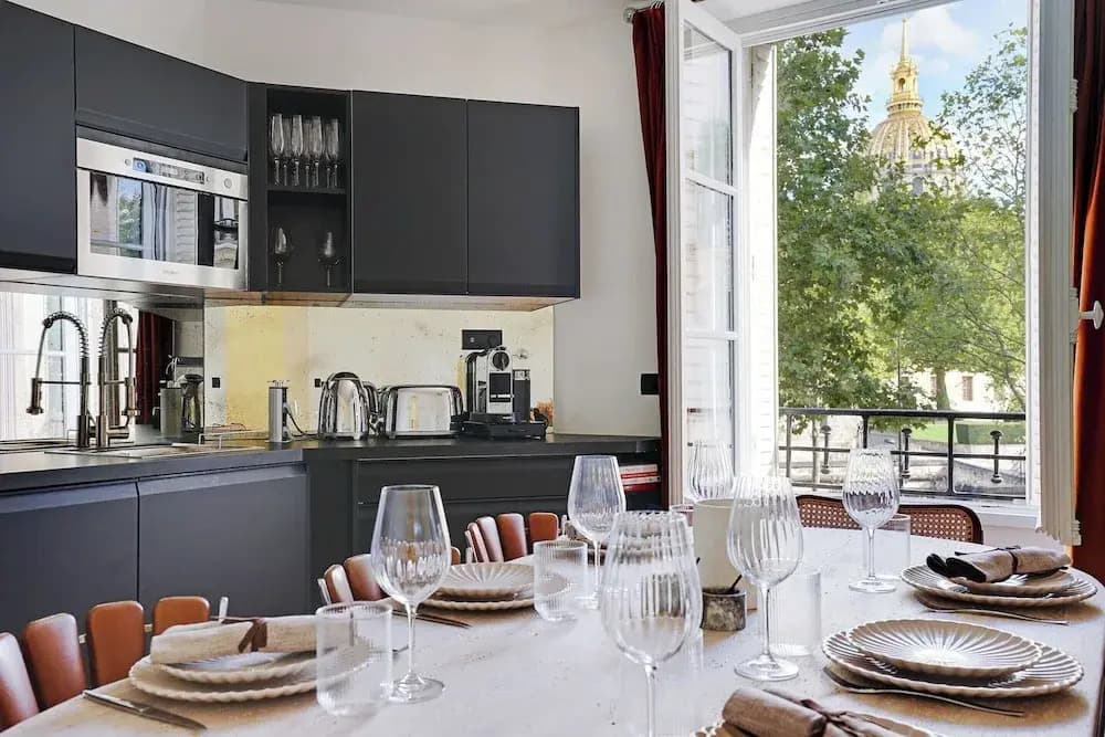 Chic 2BR Retreat for 4P- Heart of Invalides - Miniature 8