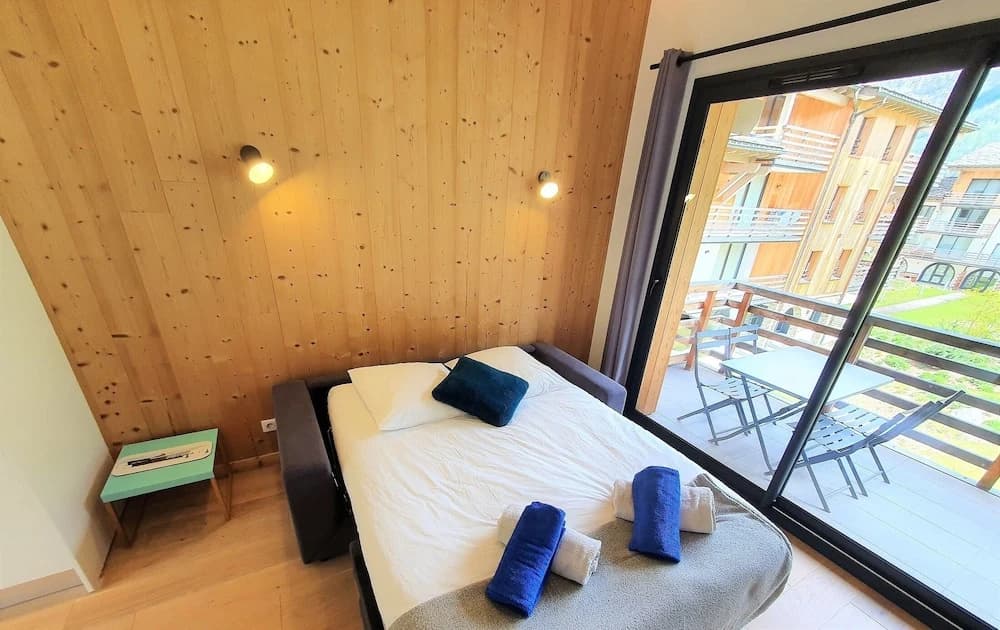 Residence - Photo 3