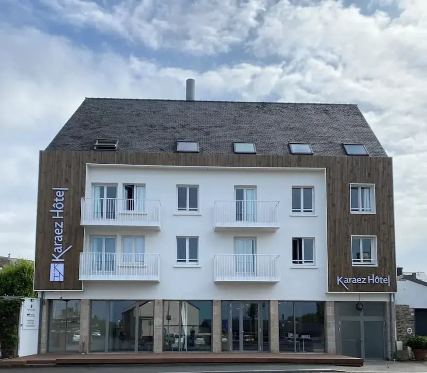 Brit Hotel Confort Carhaix - Photo 1