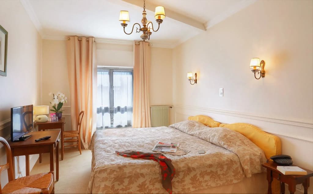 Hostellerie des Trois Pigeons - Miniature 6