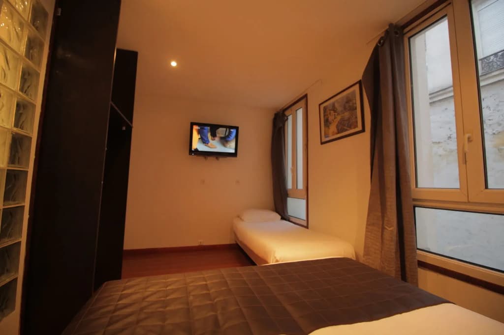 Modern's Hotel - Miniature 6