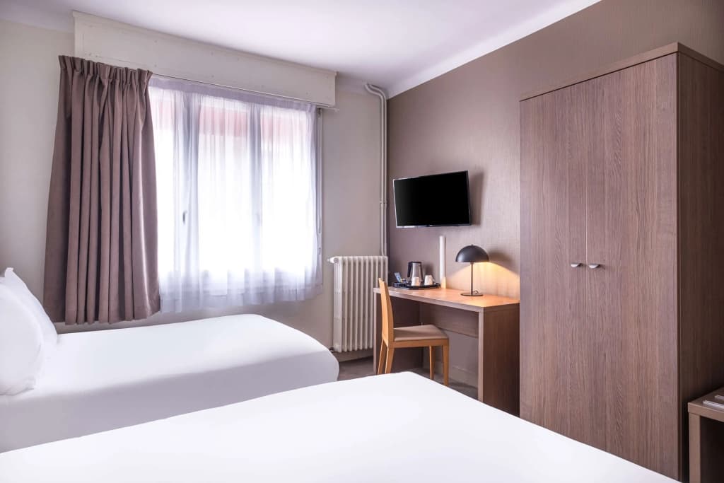 Sure Hotel by Best Western Lorient Centre - Miniature 7