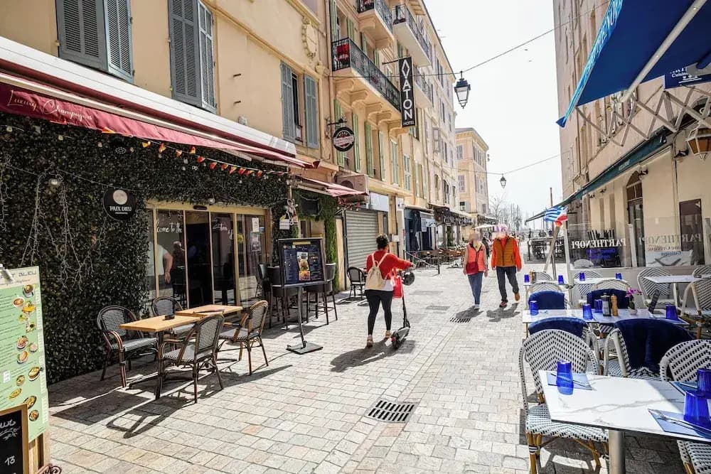 Apartment in Cannes for 2 People - Miniature 8