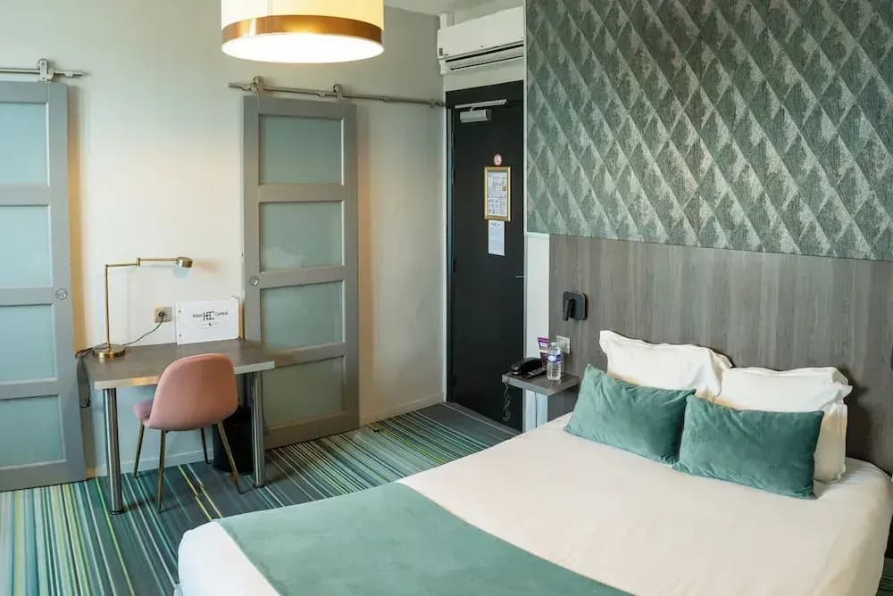 Hotel Central - Photo 5