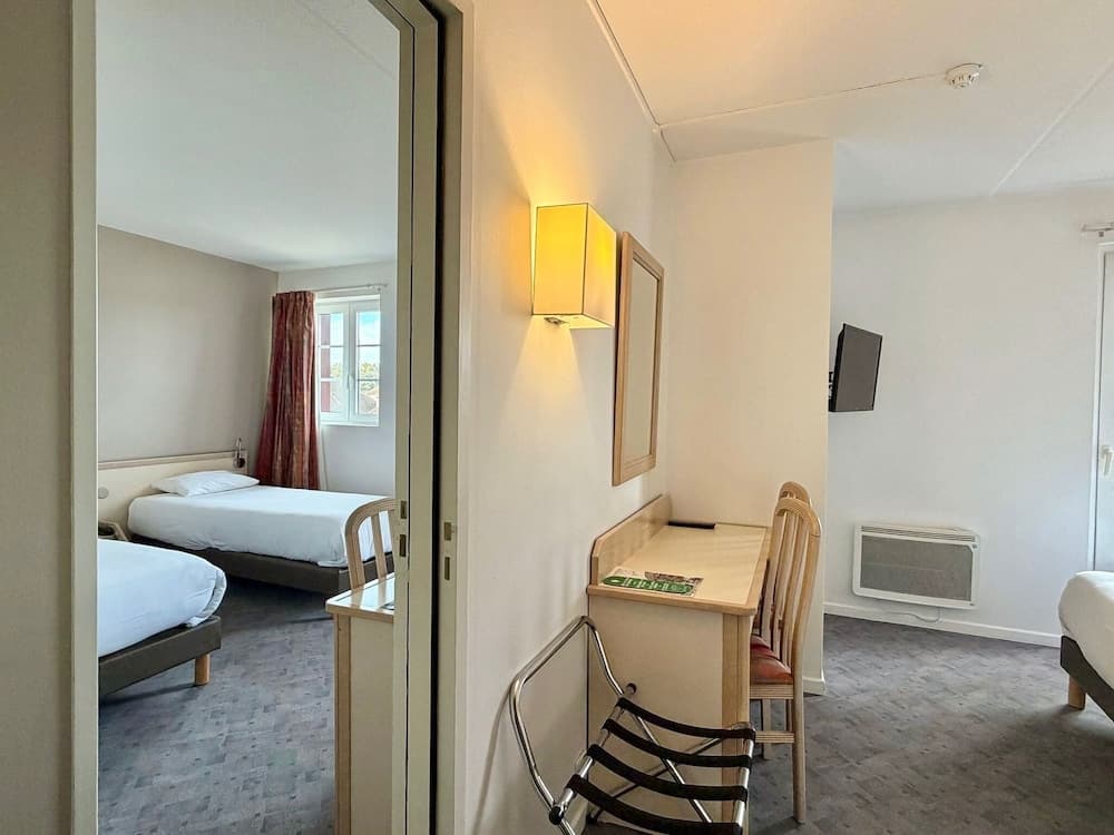 Hotel De La Paix - Photo 3