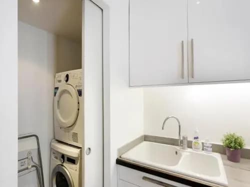 Sleek Apartments Near Saint Germain - Miniature 8