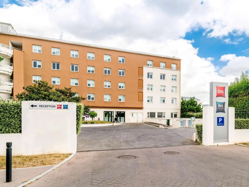 ibis Marne La Vallée Val d'Europe - Photo 1