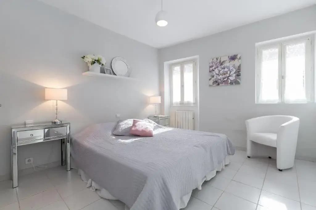 A Lovely Split Level Townhouse in the Heart of Cannes Next to the Marche Forville and the Palais - 1749 - Photo 5