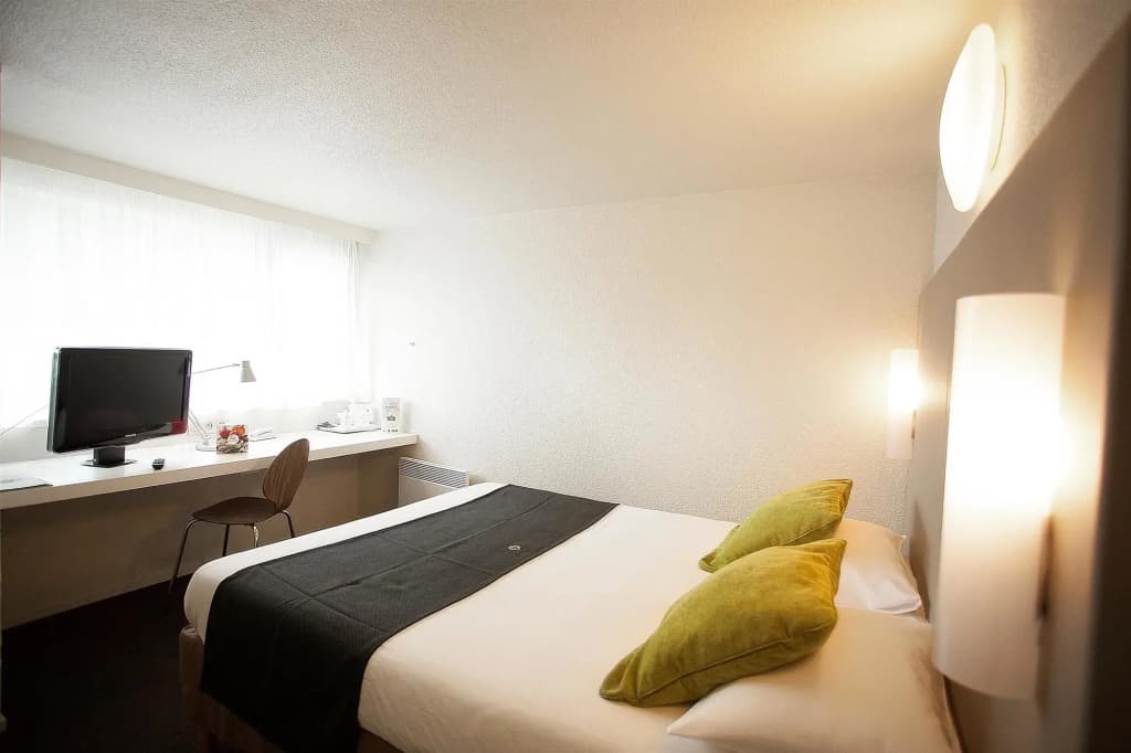 Brit Hotel Confort Ampaline Périgueux Est - Photo 3