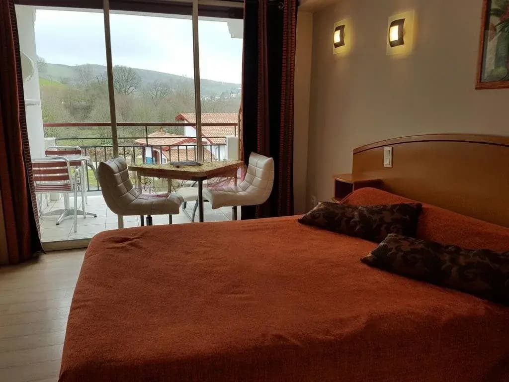 Hôtel Bergara - Miniature 6