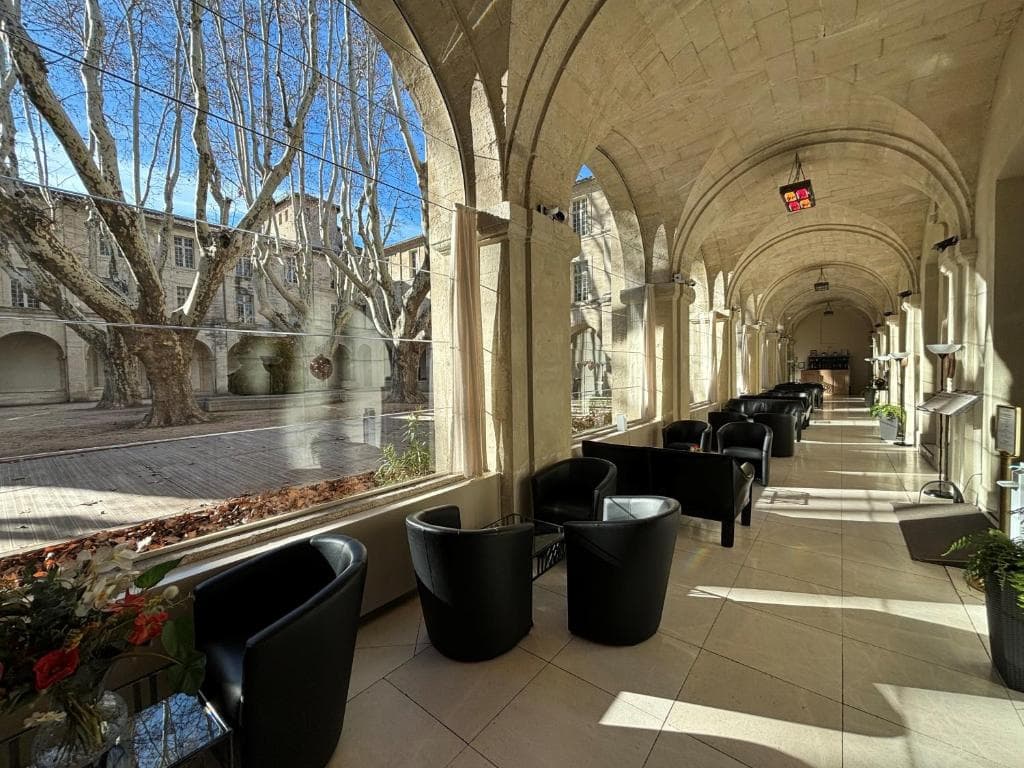 Hotel Cloitre St Louis - Photo 2