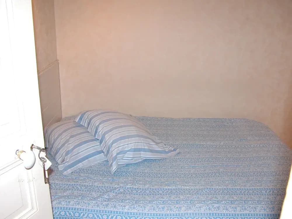 Studio in Néris-les-bains, With Wonderful City View, Enclosed Garden and Wifi - Photo 3