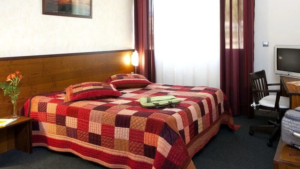 Hôtel La Bombardière - Photo 3