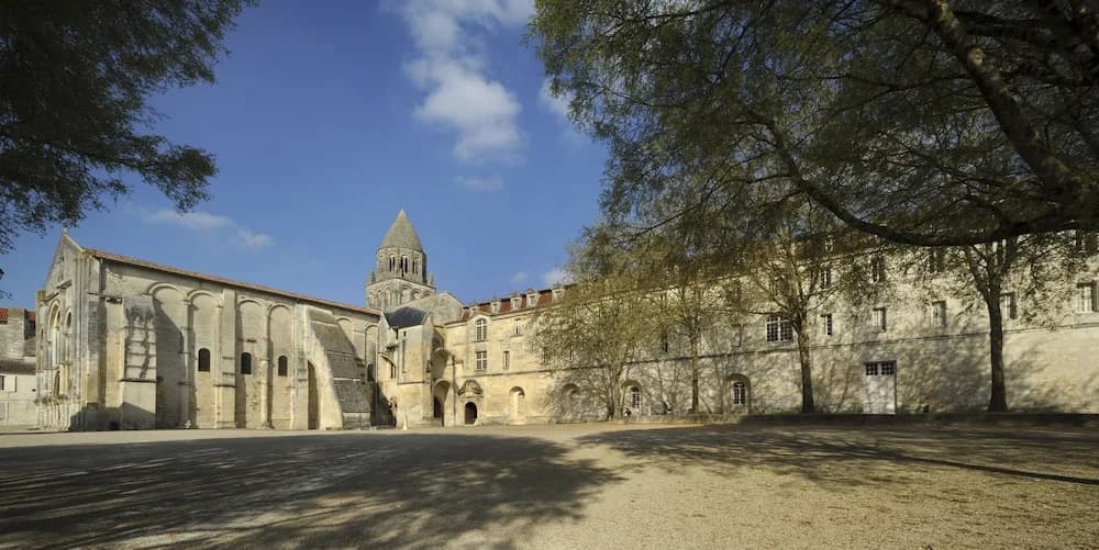 Les Chambres de l'Abbaye - Photo 1