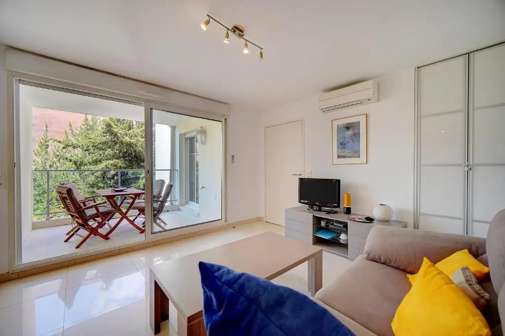 2 PIECES MODERNE AVEC TERRASSE ET PARKING A 3MN DES PLAGES !l- A1B230 - Photo 4