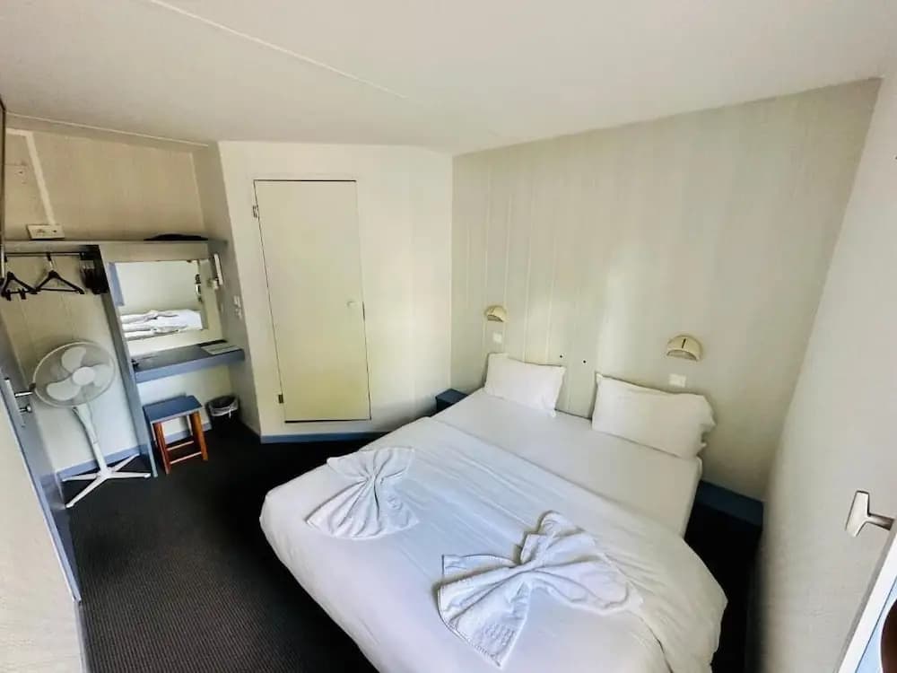Hôtel Gex - Photo 1