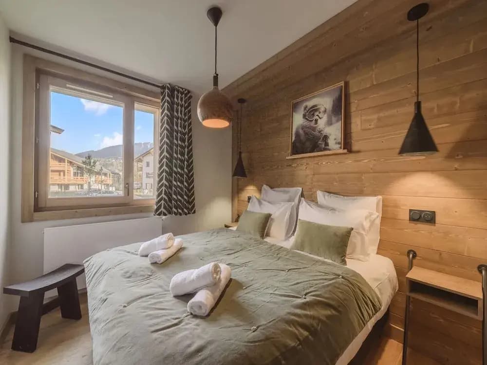Chic Alpine Apartment With Shared Pool - Photo 2
