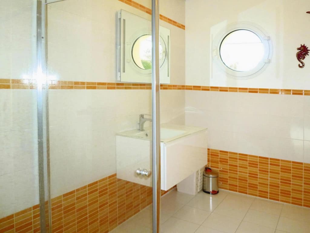 Semi-detached House, Penestin - Photo 5