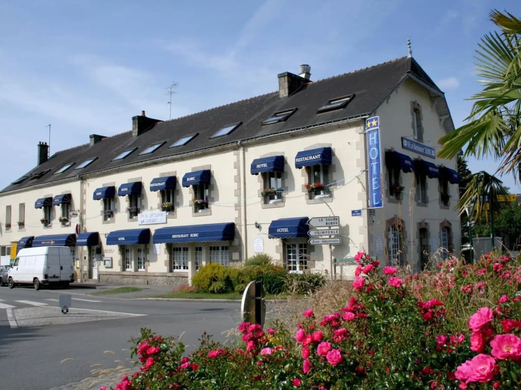 Brit Hotel Essentiel Pontivy-Robic - Photo 1