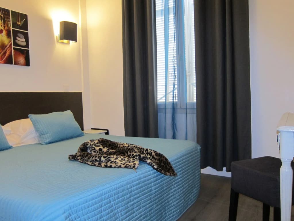 Brit Hotel Colbert - Photo 3