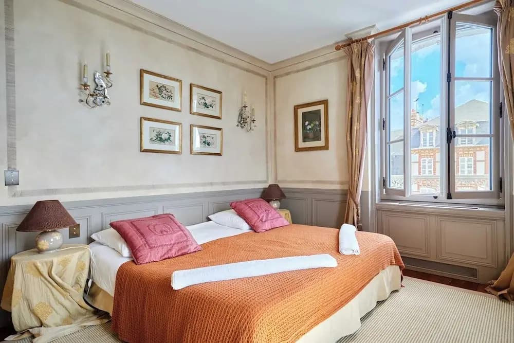 Luxury Duplex in the Heart of Deauville With a Large Garden - Photo 5