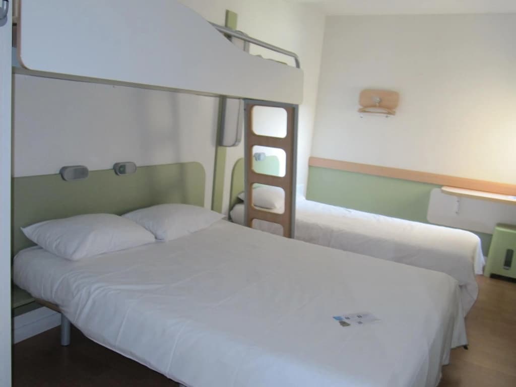 Ibis Budget Pontivy Centre Bretagne - Photo 3