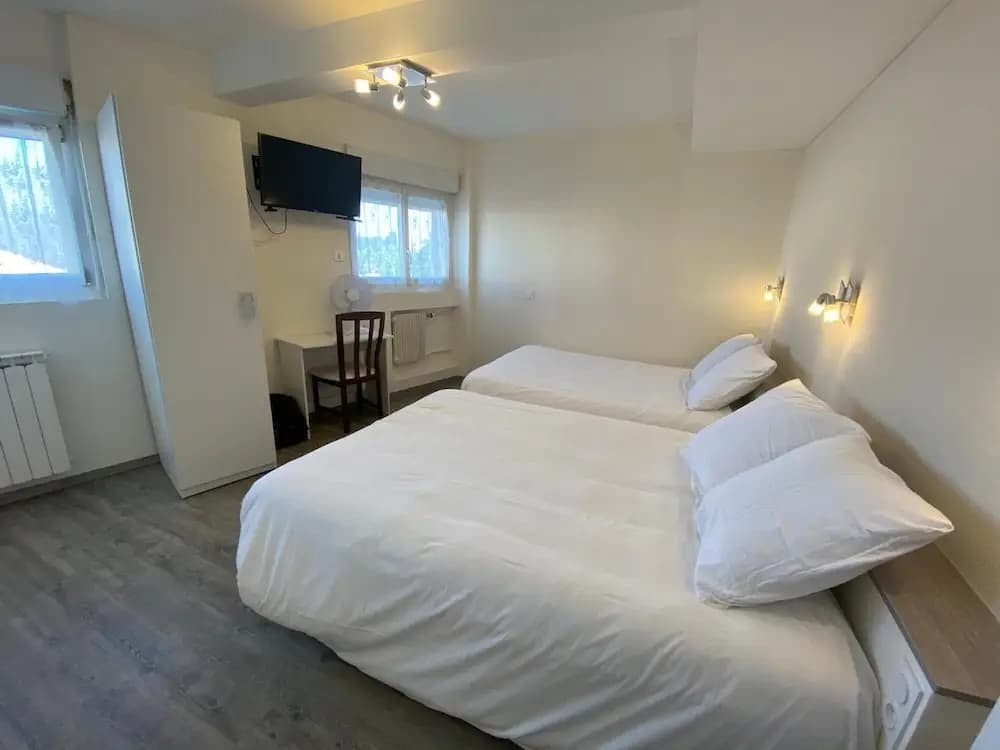 Hotel De Bretagne - Fougeres - Photo 4