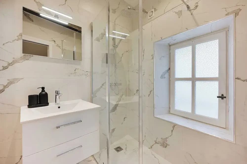 Charming Duplex in Marais for 2 People - Miniature 7