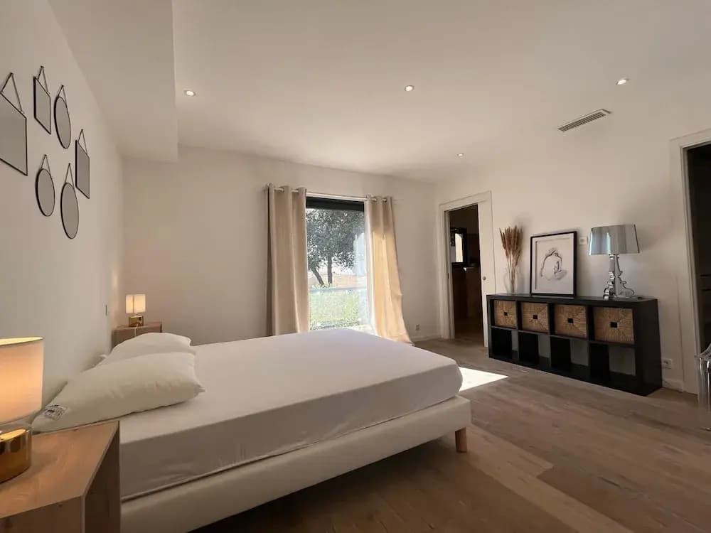 Beautiful Villa With Pool and sea View - Photo 3
