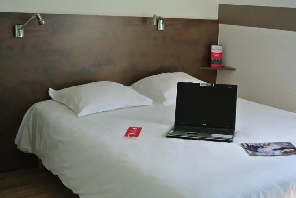 Fasthotel Narbonne - Photo 3