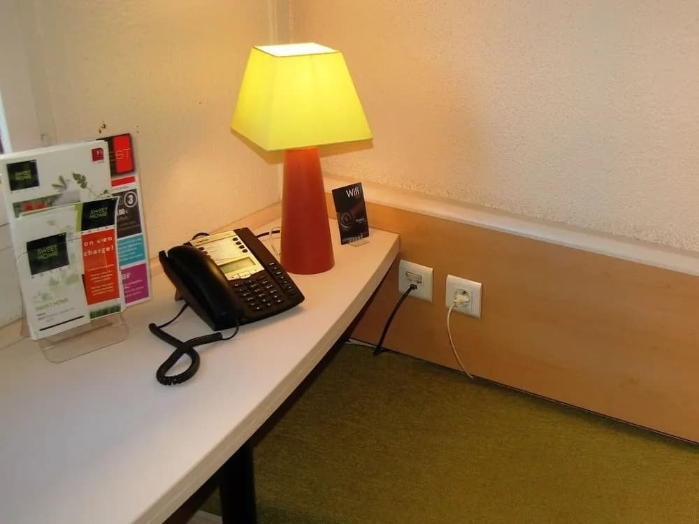 Sweet Home Hotel - Photo 5