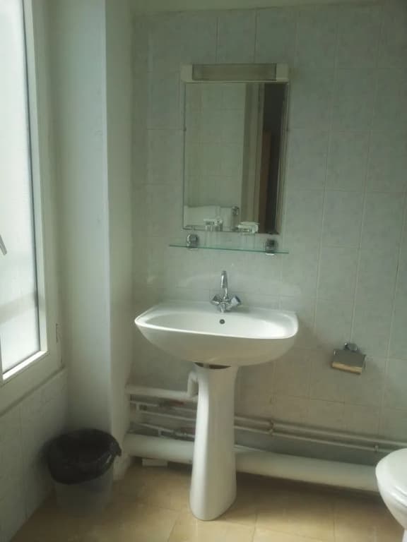 Ideal Hotel - Miniature 8