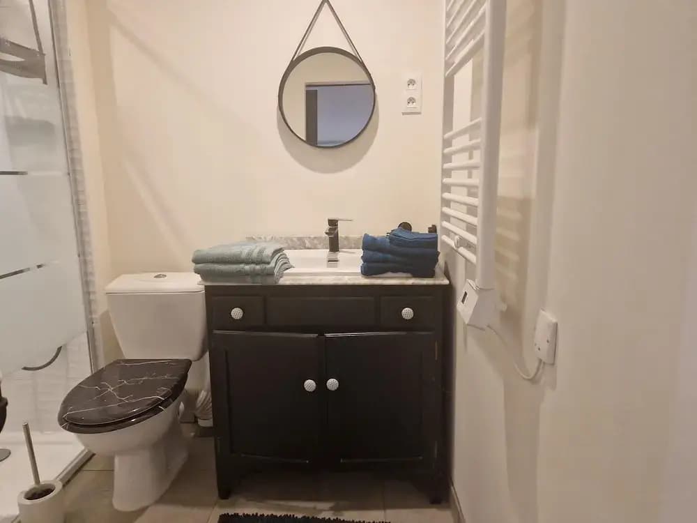 Apartment With Swimming Pool, Wifi - Miniature 6