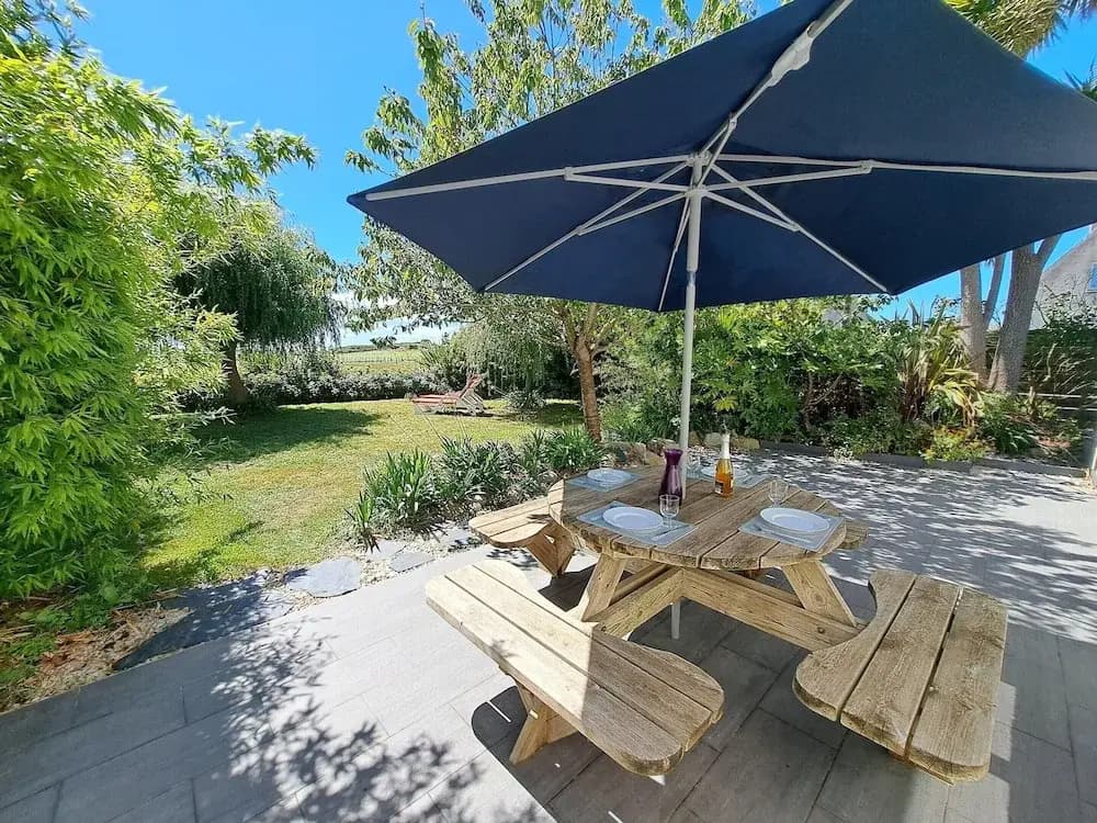 Holiday Home in Cleder Near Les Amiets Beach - Miniature 8