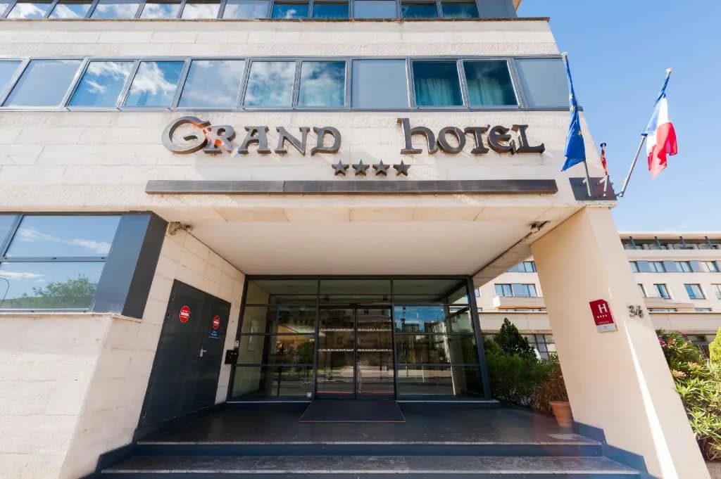 Avignon Grand Hotel - Photo 1