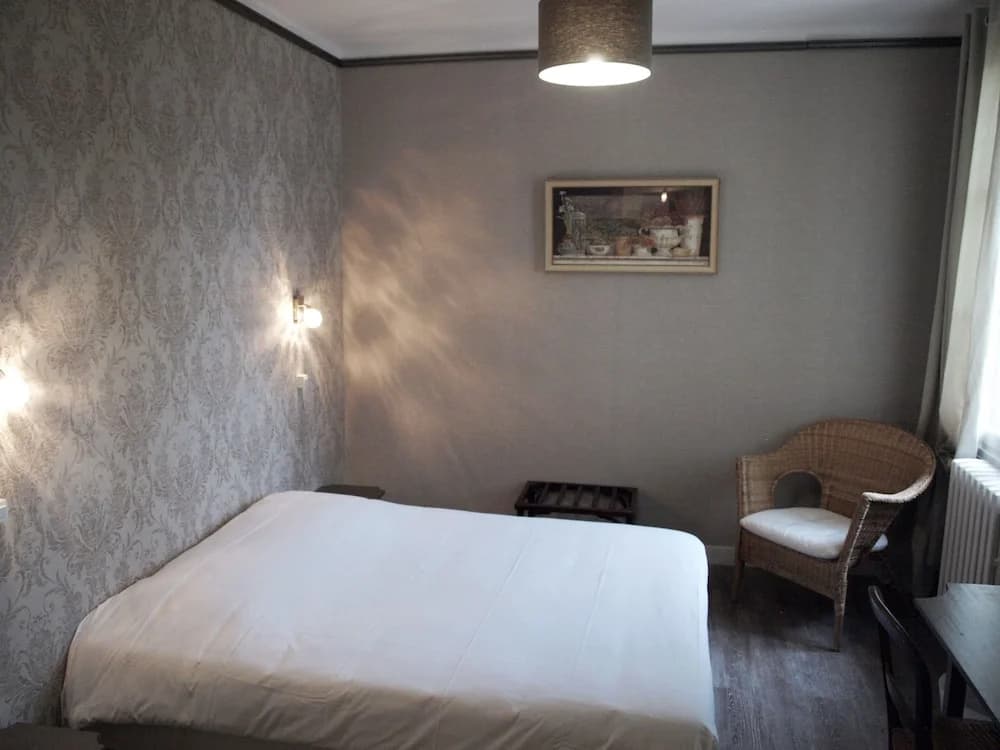 Le Cassini Hôtel-Restaurant - Photo 2