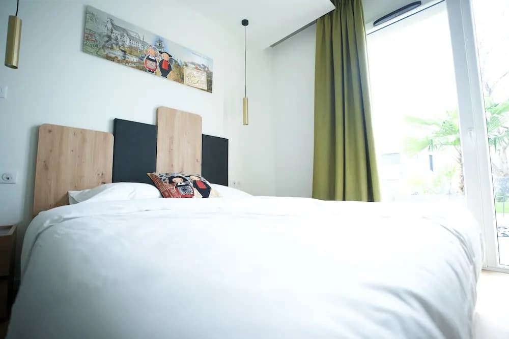 Arrow Hotel - Miniature 7