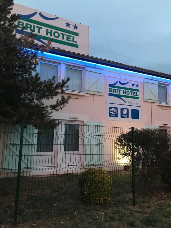 Brit Hotel Plaisance - Photo 1