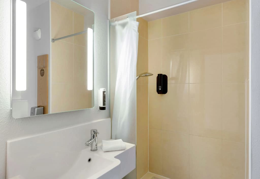 B&B HOTEL Dunkerque Centre Gare - Miniature 7