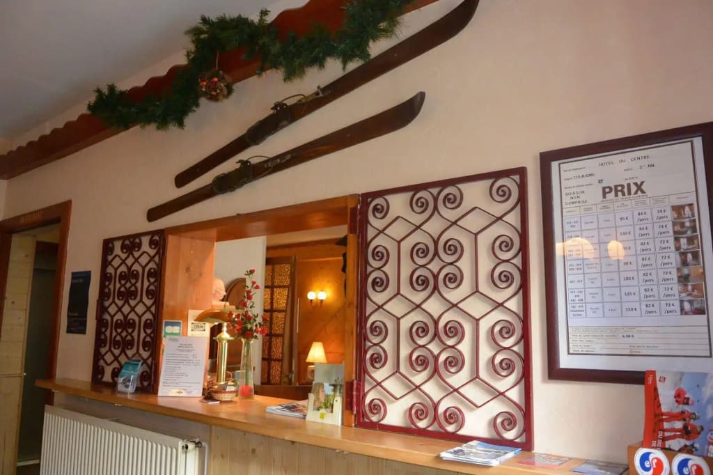 Hôtel du Centre - Photo 2
