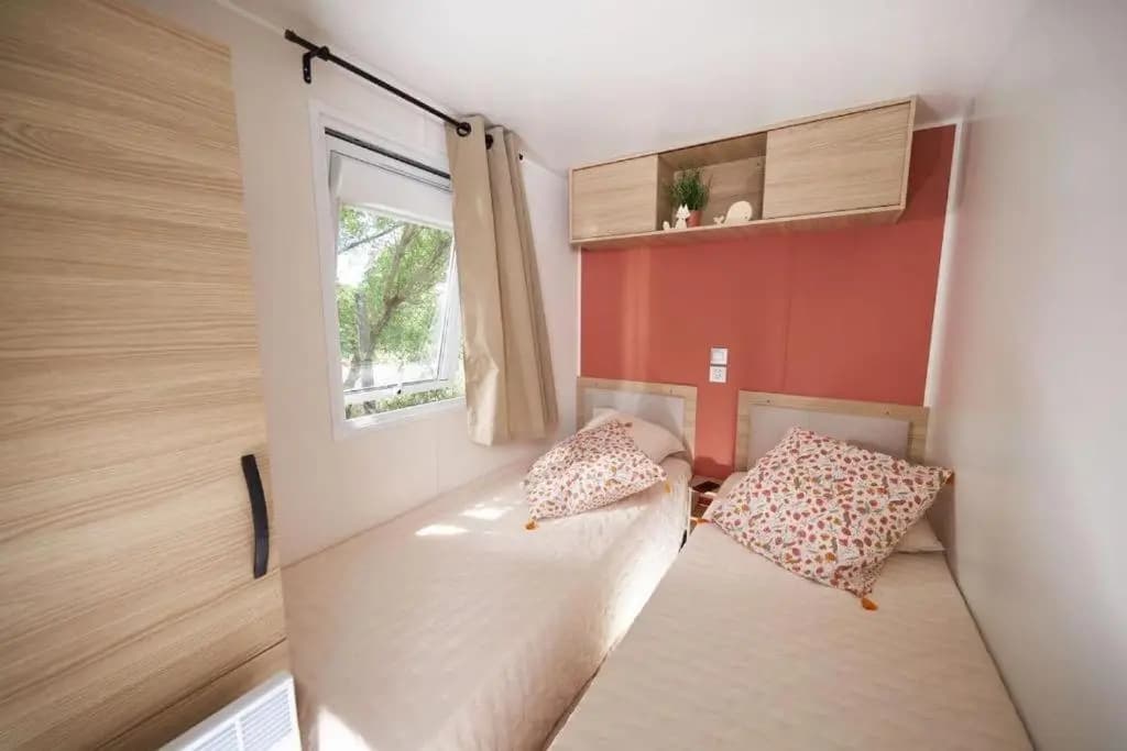 Mobile home 3 chambres 2 salles de bains dans camping 4 étoiles aux charmettes MH k168 - Photo 3