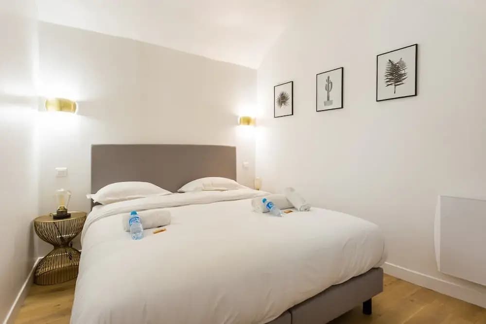 Elegant Apartment - 2bd/6p - Hotel de Ville - Photo 3